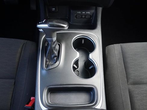 Used 2020 Dodge Durango SXT image 16