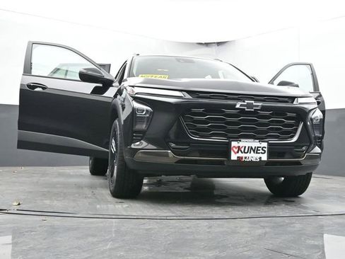 Used 2024 Chevrolet Trax ACTIV w/ Driver Confidence Package image 67