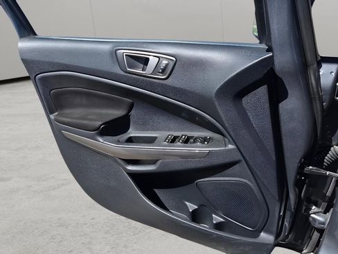 Used 2020 Ford EcoSport SE image 24