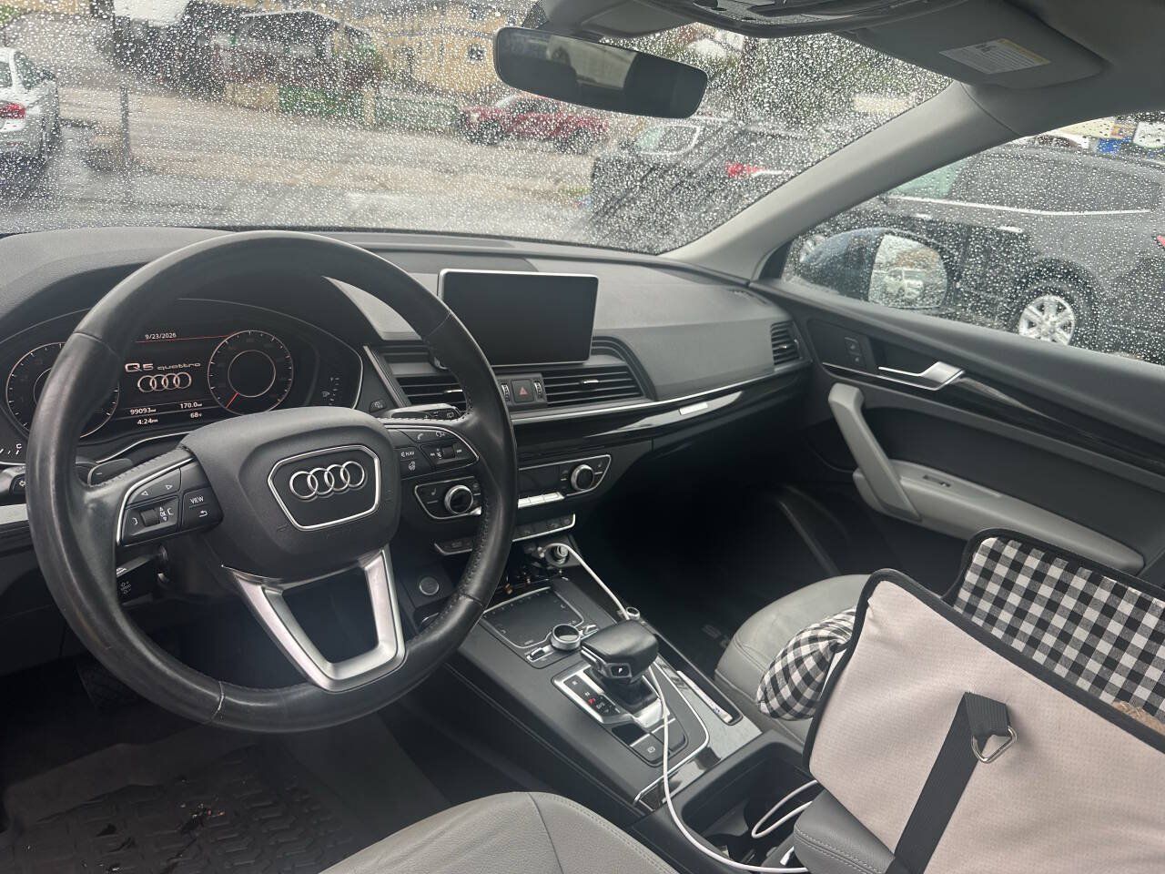 Used 2018 Audi Q5 2.0T Premium Plus w/ Premium Plus Package AWD/4WD image 3