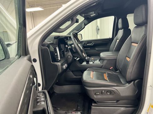 Used 2025 GMC Sierra 1500 AT4 image 21