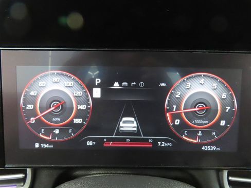 Used 2024 Hyundai Elantra SEL w/ Convenience Package FWD image 18