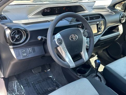 Used 2015 Toyota Prius C Three image 17
