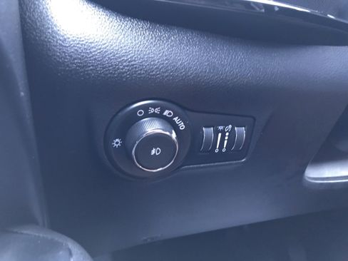 Used 2024 Jeep Compass Trailhawk image 29