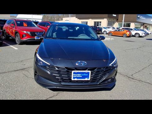 Used 2023 Hyundai Elantra SEL FWD image 3