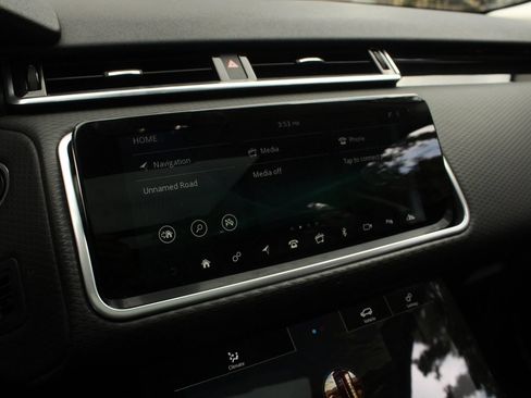 Used 2020 Land Rover Range Rover Velar S AWD/4WD image 34