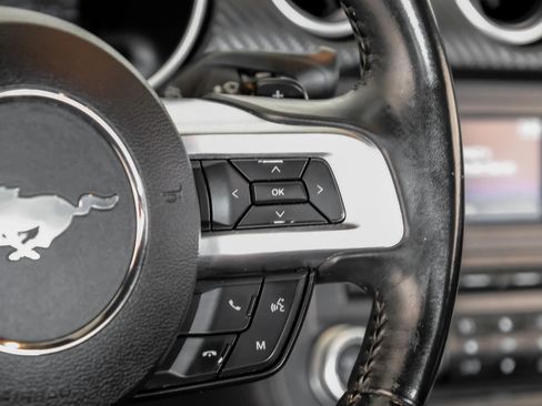 Used 2018 Ford Mustang Coupe RWD image 16
