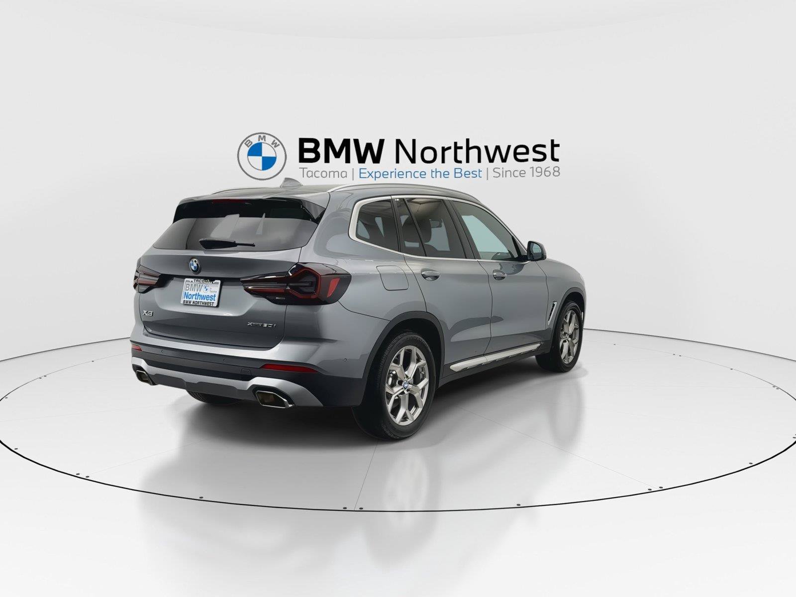 Used 2024 BMW X3 xDrive30i w/ Convenience Package AWD/4WD image 3