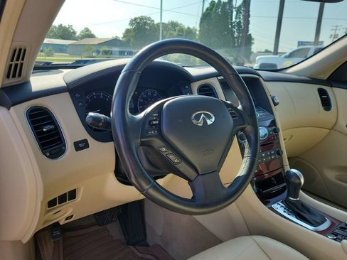 Used 2017 INFINITI QX50 AWD w/ Deluxe Touring Package image 18