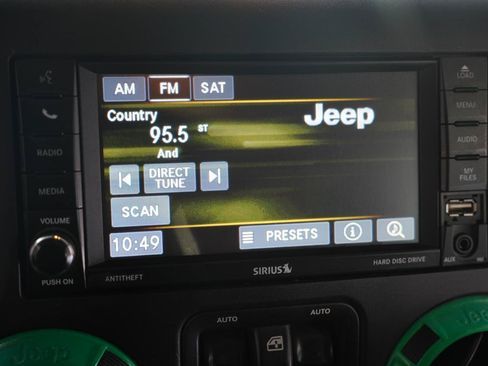 Used 2015 Jeep Wrangler Unlimited Sport w/ Quick Order Package 24S AWD/4WD image 19