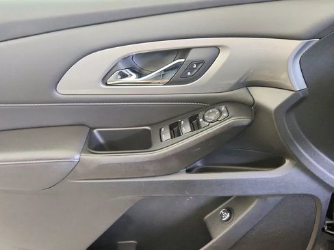 Used 2023 Chevrolet Traverse LT FWD image 24