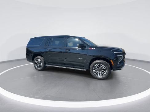 Certified 2026 Chevrolet Suburban Z71 w/ Comfort Package image 2