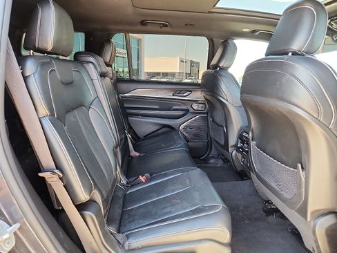 Used 2022 Jeep Grand Cherokee L Overland AWD/4WD image 13