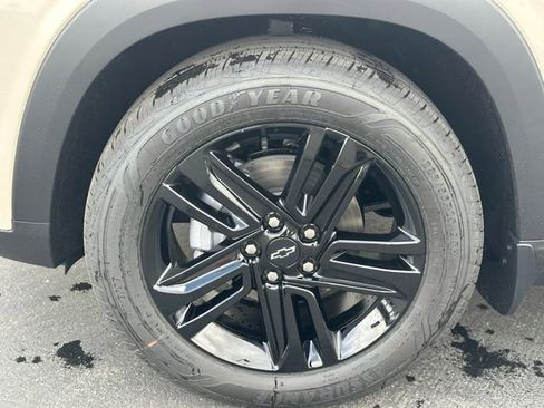 New 2026 Chevrolet Trax ACTIV w/ Sunroof Package FWD image 31