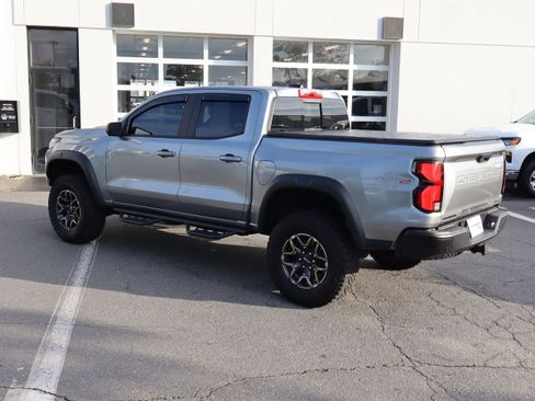 Used 2024 Chevrolet Colorado ZR2 w/ ZR2 Convenience Package III AWD/4WD image 8