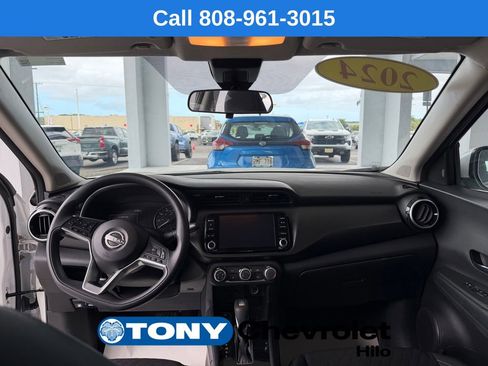 Used 2024 Nissan Kicks SV FWD image 13