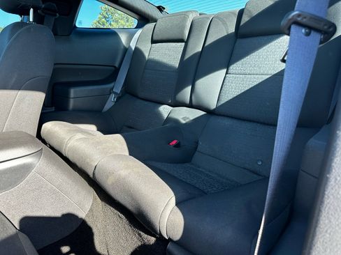 Used 2005 Ford Mustang Coupe image 23