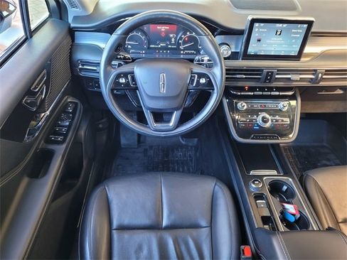 Used 2022 Lincoln Corsair AWD w/ Premium Package image 19