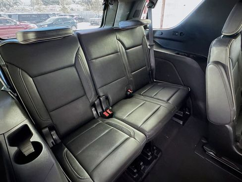 Used 2021 GMC Yukon SLT w/ SLT Premium Package image 30