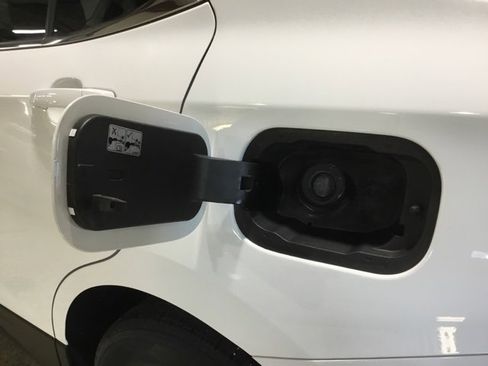 Used 2021 Chevrolet Equinox LT image 11