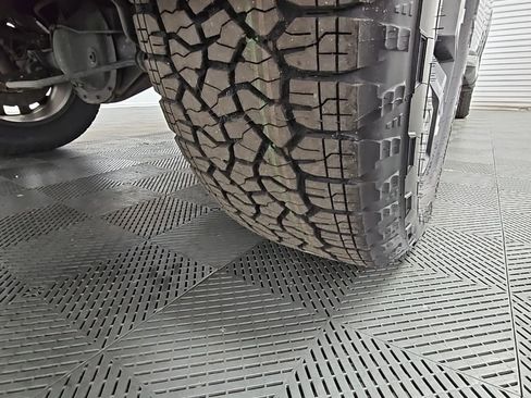 Used 2020 Nissan Titan Platinum Reserve w/ Moonroof Package image 51