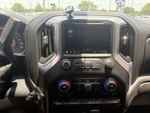 Used 2020 Chevrolet Silverado 1500 LT w/ Texas Edition AWD/4WD image 12
