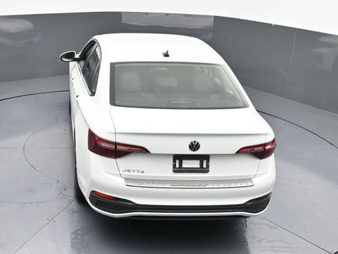 Used 2024 Volkswagen Jetta S image 37