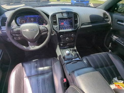 Certified 2023 Chrysler 300 S RWD image 15