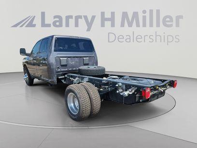 New 2025 RAM 3500 Tradesman w/ Chrome Appearance Group