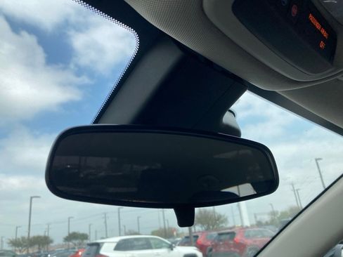 Used 2025 Buick Encore GX Preferred image 26