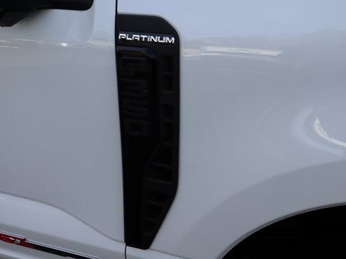 Used 2025 Ford F350 Platinum image 25