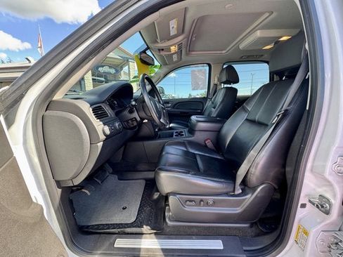 Used 2007 Chevrolet Tahoe LT w/ LT Preferred Equipment Group AWD/4WD image 9