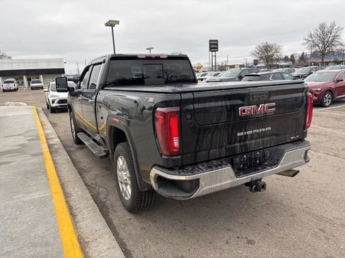 Used 2021 GMC Sierra 2500 SLT w/ SLT Premium Package image 9