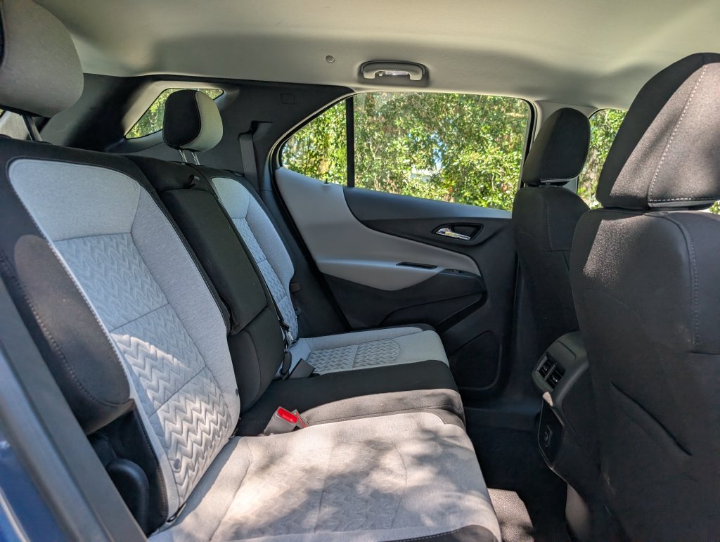 Used 2024 Chevrolet Equinox LS w/ Driver Confidence II Package FWD image 19