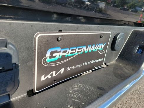 Used 2025 Chevrolet Silverado 1500 LT RWD image 39