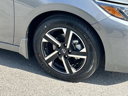 Used 2024 Nissan Sentra SV FWD image 9