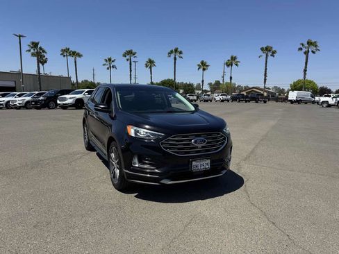 Used 2019 Ford Edge Titanium w/ Equipment Group 301A image 3
