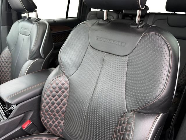Certified 2023 Jeep Grand Cherokee Summit w/ Luxury Tech Group V AWD/4WD image 15