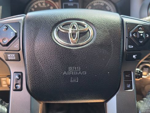 Used 2020 Toyota Tacoma TRD Off-Road w/ Technology Package AWD/4WD image 34
