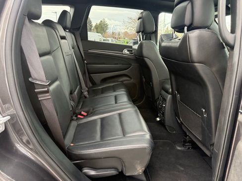 Used 2020 Jeep Grand Cherokee Limited w/ Luxury Group II image 16
