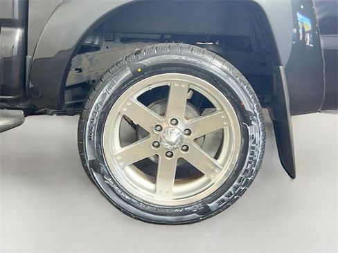 Used 2009 Toyota Tacoma PreRunner image 23