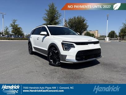Certified 2023 Kia Niro Wave w/ Wave Preserve Package