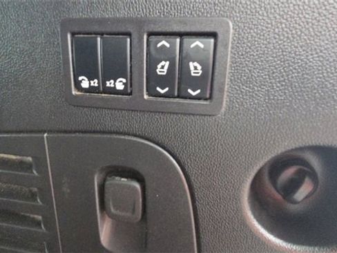 Used 2019 Chevrolet Tahoe Premier image 34