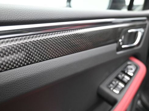 New 2026 Porsche Macan image 11