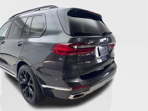 Used 2021 BMW X7 xDrive40i w/ Premium Package image 19