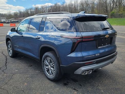 New 2026 Chevrolet Traverse LT image 9