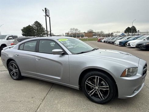 Used 2014 Dodge Charger SXT image 8