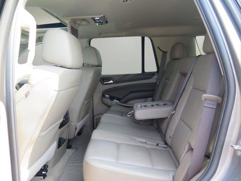 Used 2018 Chevrolet Tahoe LT w/ LT Signature Package AWD/4WD image 23