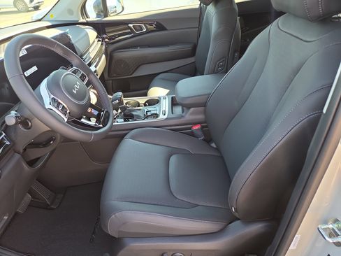 New 2026 Kia Carnival SX Prestige image 4