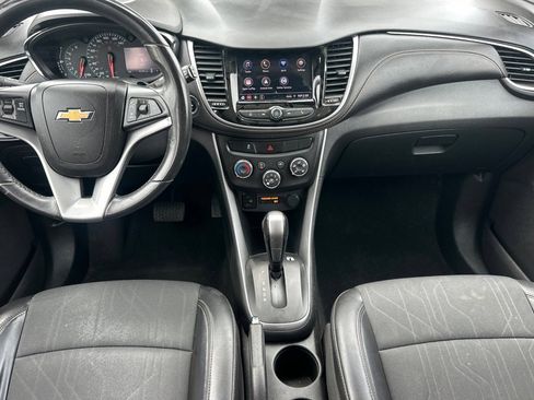 Used 2022 Chevrolet Trax LT w/ Driver Confidence Package AWD/4WD image 15